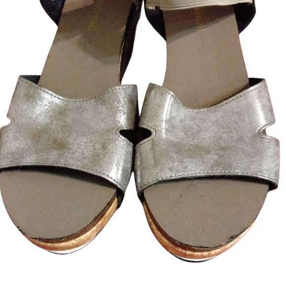 Jolimail Genuine Leather Metallic Strappy Silver Sandal Size 8 - Picture 3 of 10